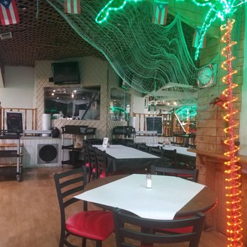 Borinquen - Seafood Near Me - Chicago, Illinois
