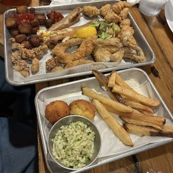 Lightsey's Restaurant - Ockeechobee sampler - Seafood Near Me - Okeechobee, Florida