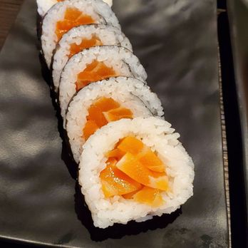 Yoshi Sushi - Salmon roll - Sushi Bars Near Me - Palmdale, California