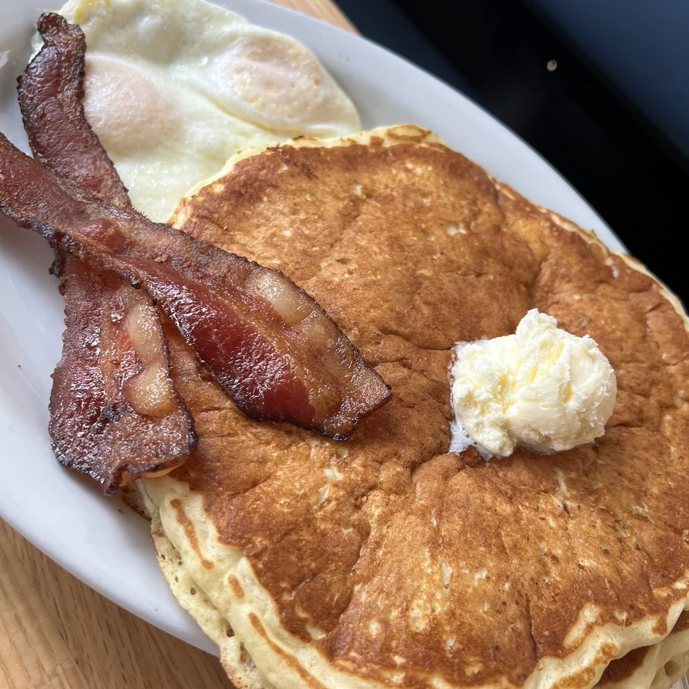 Batter Up Pancakes - Pancakes and eggs - Pancakes Near Me - Clovis, California
