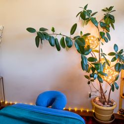 Lori Cohen, LMT #8281 - Tranquil space to support your healing process