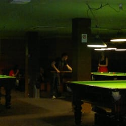 Fat Louie's - Pool tables