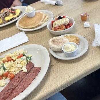 Arnie’s Cafe - steak omelette with country potatoes and heathy breakfast with turkey bacon! - Breakfast & Brunch Near Me - Reno, Nevada
