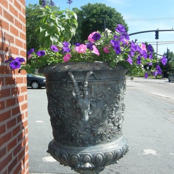 Aardvark Antiques - Antiques Near Me - Newport, Rhode Island Aardvark Antiques - Antiques Near Me - Newport, Rhode Island