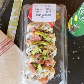 Kilauea Market + Cafe - Tuna and avacado sushi - Grocery Near Me - Kilauea, Hawaii Kilauea Market + Cafe - Tuna and avacado sushi - Grocery Near Me - Kilauea, Hawaii