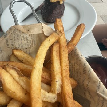 Cove Kitchen + Bar - Filet mignon - Salad Near Me - Clearwater Beach, Florida