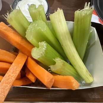 Bad Chicken - Carrots and celery (celery looks like it was cut with a plastic butter knife and is brown) - Chicken Wings Near Me - Dallas, Texas Bad Chicken - Carrots and celery (celery looks like it was cut with a plastic butter knife and is brown) - Chicken Wings Near Me - Dallas, Texas