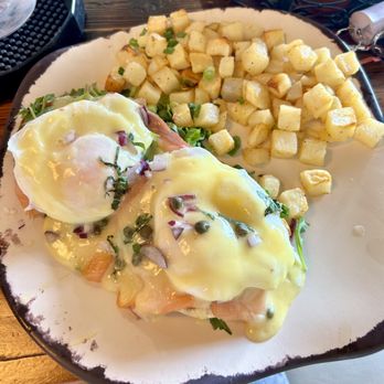Egg Harbor Cafe - Smoked Salmon Benedict with Breakfast Potatoes - Breakfast & Brunch Near Me - Schaumburg, Illinois