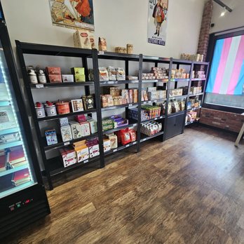Le Cochon Chic - All European crackers and breads - Delis Near Me - Denver, Colorado