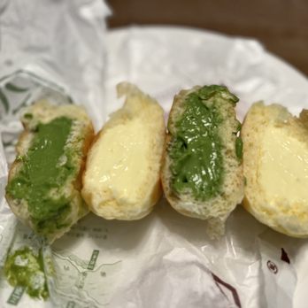 Hattendo Cafe - Custard cream bun (#1) and matcha cream bun (#2) - Desserts Near Me - Mississauga, Ontario