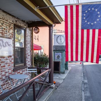 Colonial Cafe - Front Entrance - Cafes Near Me - Mount Holly, New Jersey