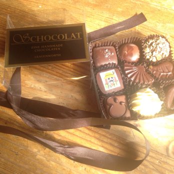 Schocolat - 9 piece assortment of our choice - Chocolatiers & Shops Near Me - Leavenworth, Washington Schocolat - 9 piece assortment of our choice - Chocolatiers & Shops Near Me - Leavenworth, Washington