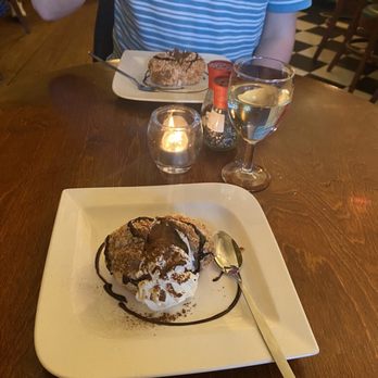 Isola Bella - Amaretto ijs - Italian Near Me - Amsterdam, New Hampshire Isola Bella - Amaretto ijs - Italian Near Me - Amsterdam, New Hampshire