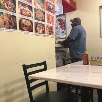 Amina Pizzeria - Pizza Near Me - Honolulu, Hawaii