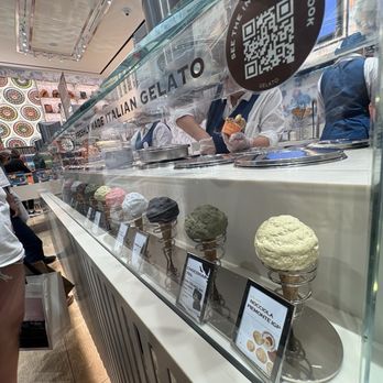 Venchi - Chocolatiers & Shops Near Me - Los Angeles, California Venchi - Chocolatiers & Shops Near Me - Los Angeles, California