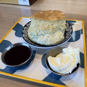 Biscuit Belly - Chesapeake - Side biscuit with jelly and butter - Breakfast & Brunch Near Me - Chesapeake, Virginia Biscuit Belly - Chesapeake - Side biscuit with jelly and butter - Breakfast & Brunch Near Me - Chesapeake, Virginia