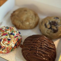 Chip Cookies - Chip Flip box of Fan Favorites