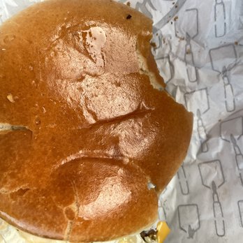 Wendy's - Mmmmmm.... grease puddling all over bun! - Fast Food Near Me - Noblesville, Indiana Wendy's - Mmmmmm.... grease puddling all over bun! - Fast Food Near Me - Noblesville, Indiana