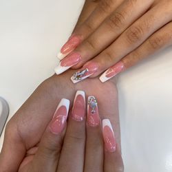 Summer Nail Bar