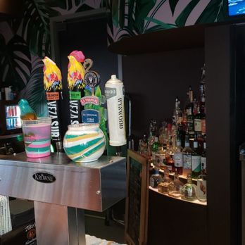 14 North Daiquiri Bar - Cocktail Bars Near Me - Dania Beach, Florida