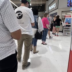 Giant Food Pharmacy - 5:30 pm pharmacy line