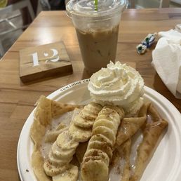 Bananas with Cinnamon Sauce and Iced Coffee Bananas with Cinnamon Sauce and Iced Coffee