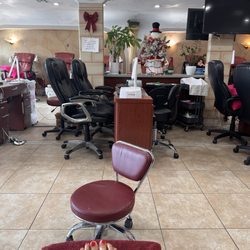 Signature Deluxe Pedicure!