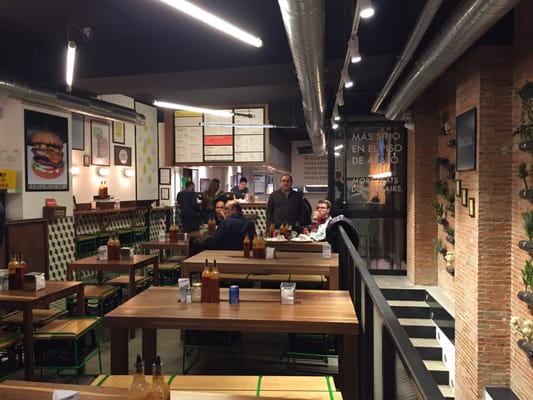 La Birra Bar Burgers Artesanales by null