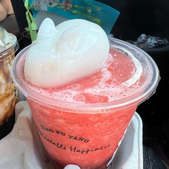 Xing Fu Tang - Strawberry jasmine tea with bunny pannacotta - Bubble Tea Near Me - Milpitas, California Xing Fu Tang - Strawberry jasmine tea with bunny pannacotta - Bubble Tea Near Me - Milpitas, California