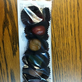 Chocolaterie - 6 types of chocolate. - Chocolatiers & Shops Near Me - Berkeley, California