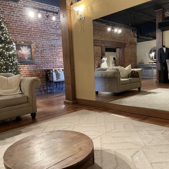 J'Adore Bridal - Viewing area, comfortable conversation seating, large mirrors - Bridal Near Me - Brooklet, Georgia