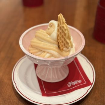 Sfoglina Van Ness - Apple cider & vanilla swirl gelato - Italian Near Me - Washington, DC, District of Columbia Sfoglina Van Ness - Apple cider & vanilla swirl gelato - Italian Near Me - Washington, DC, District of Columbia