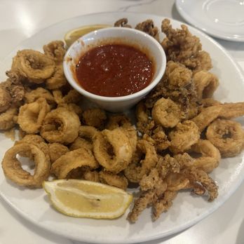 Neptune Diner - Fried Calamari - Diners Near Me - Bayside, New York