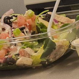 I did NOT inform them that I'm on a diet. Why are they stingy with the dressing(only 1/3 full) on such a LARGE salad ?!?!?!?