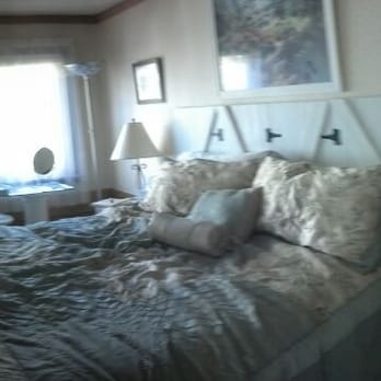 Tiffany's Bed and Breakfast - Bedroom of the Ouachita. - Bed & Breakfast Near Me - Bismarck, Arkansas Tiffany's Bed and Breakfast - Bedroom of the Ouachita. - Bed & Breakfast Near Me - Bismarck, Arkansas