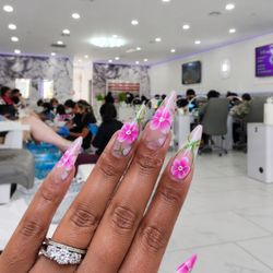 Venetian Nail Spa - Floral nails