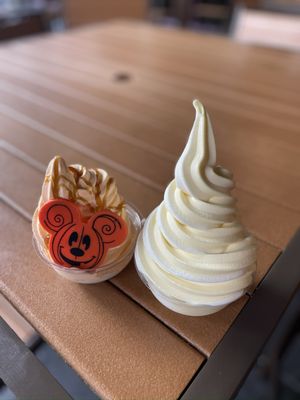 Pineapple Lanai by null