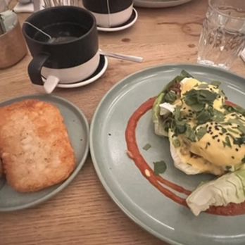 Hole In The Wall - FiDi - Breakfast & Brunch Near Me - New York, New York