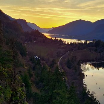 Ruthton County Park - Sunset is best tome - Parks Near Me - Hood River, Oregon