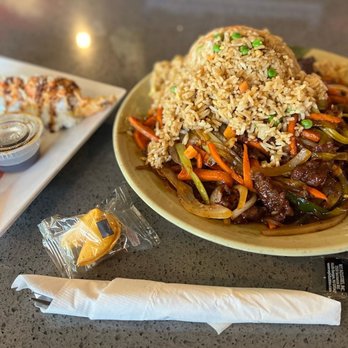 Tai's Asian Bistro - a plate of rice and vegetables - Chinese Near Me - Columbus, Ohio