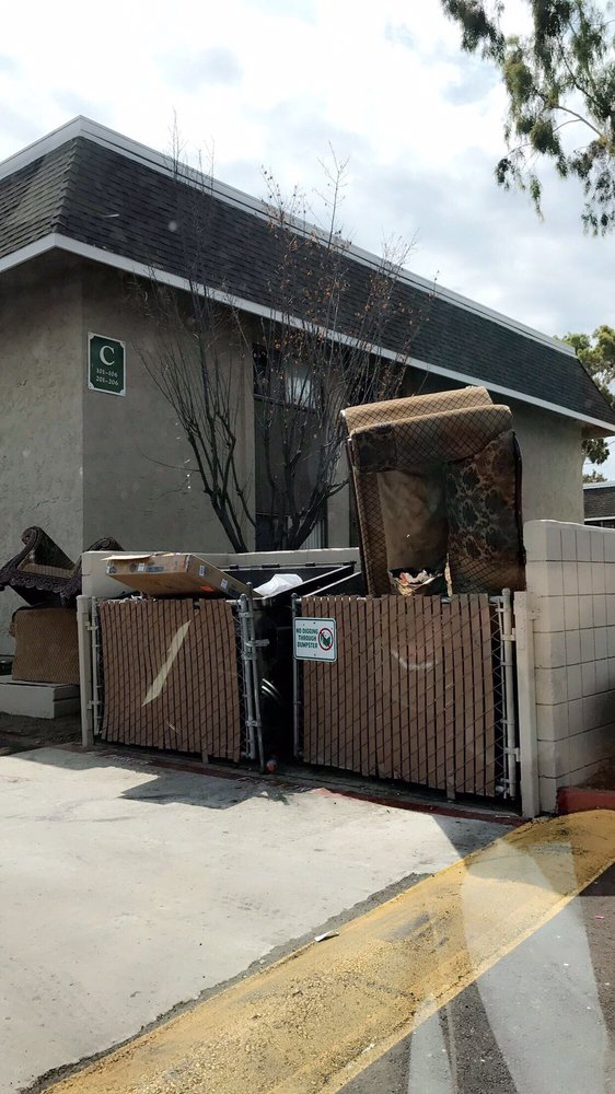 GLENBROOK TERRACE APARTMENT HOMES Updated July 2024 1125 N Broadway