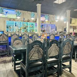 Los Mayas Mexican Grill - Dining area
