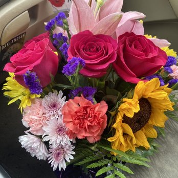Juanita's Flower Shop - Florists Near Me - Richmond, California Juanita's Flower Shop - Florists Near Me - Richmond, California