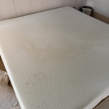 Ruschmeyer's - No mattress cover on this nasty bed. - New American Near Me - Montauk, New York Ruschmeyer's - No mattress cover on this nasty bed. - New American Near Me - Montauk, New York