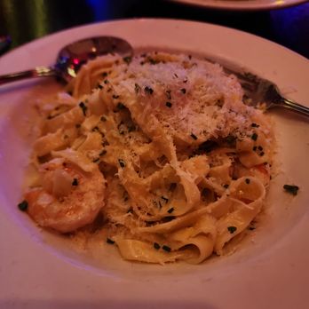 Emmy's Spaghetti Shack - Fettuccine Alfredo - Italian Near Me - San Francisco, California Emmy's Spaghetti Shack - Fettuccine Alfredo - Italian Near Me - San Francisco, California