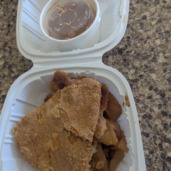 The Apple Pan - Apple pie with some kind of syrup - Burgers Near Me - Los Angeles, California The Apple Pan - Apple pie with some kind of syrup - Burgers Near Me - Los Angeles, California