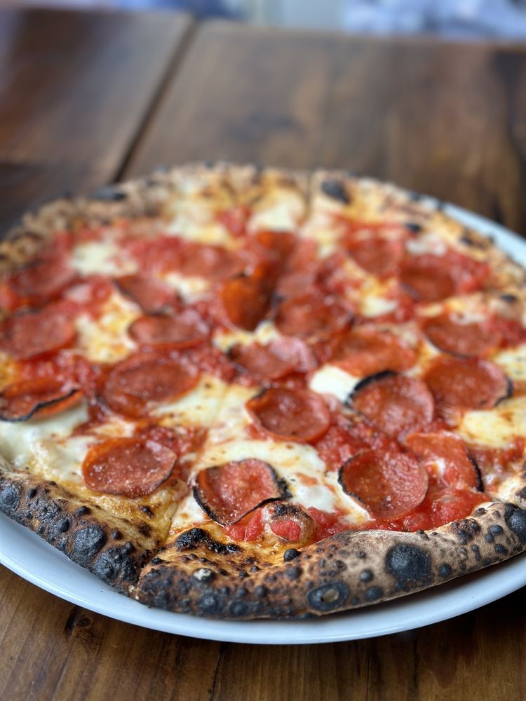Övn Wood Fired Pizza Logo