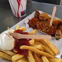 Mö-Grill - Combo 2, currywurst