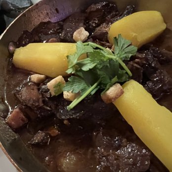 Les Antiquaires - Boeuf Bourgogne - Bistros Near Me - Paris, 75 Les Antiquaires - Boeuf Bourgogne - Bistros Near Me - Paris, 75