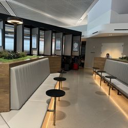United Club - The quieter area away from the windows.